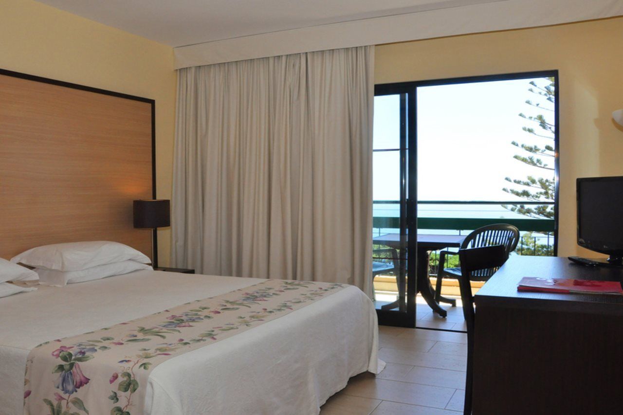 ดง เปโดร การาเชา Hotel คานีโซ ภายนอก รูปภาพ